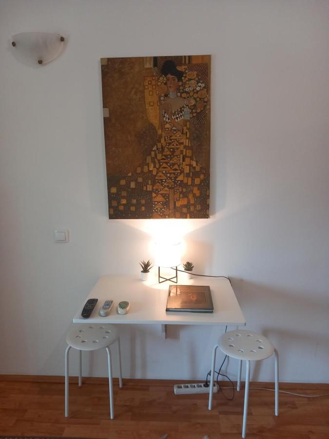 Cosy Rooftop Studio With Balcony Beograd Ngoại thất bức ảnh
